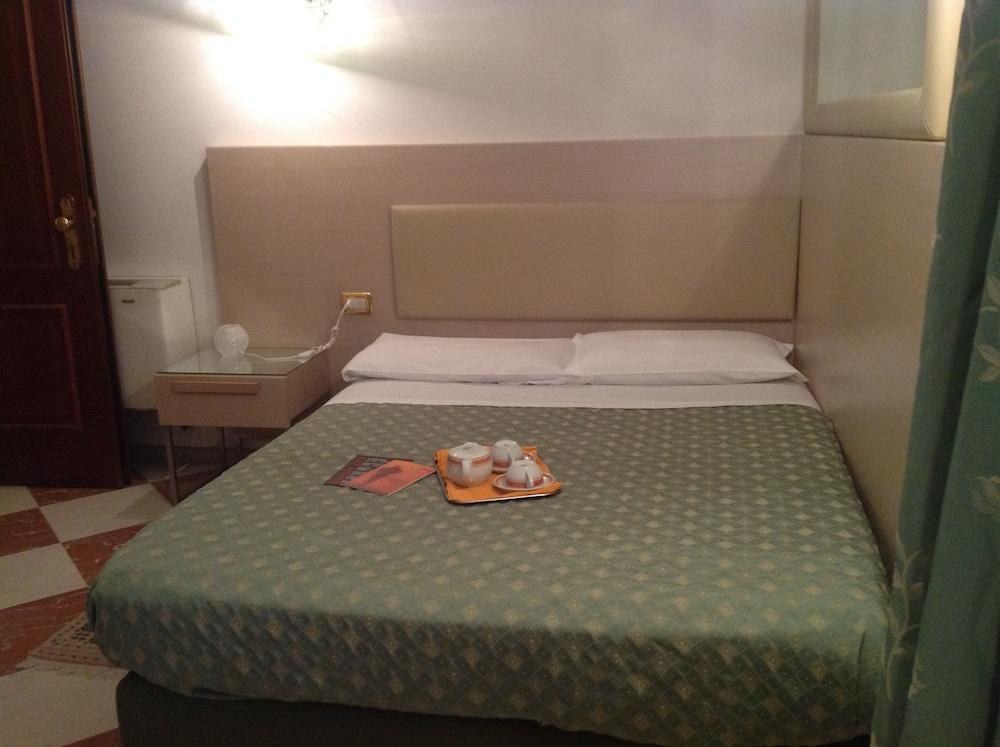 HOTEL VILLA CIPRO photo 2