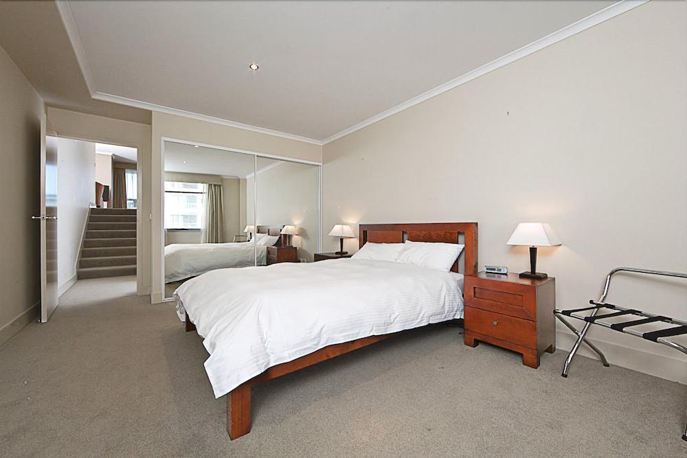 AVENUE HOTEL CANBERRA photo 2