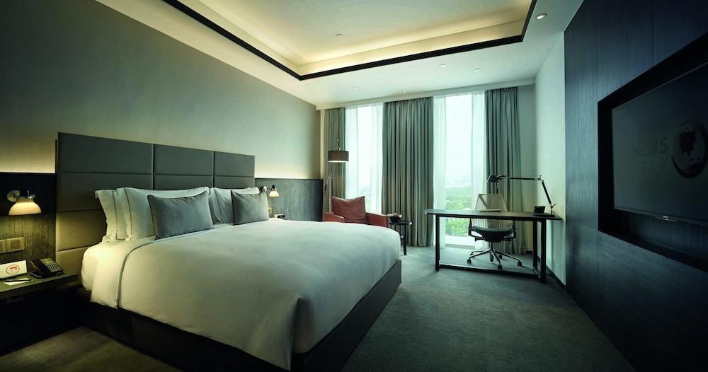 G HOTEL KELAWAI photo 4