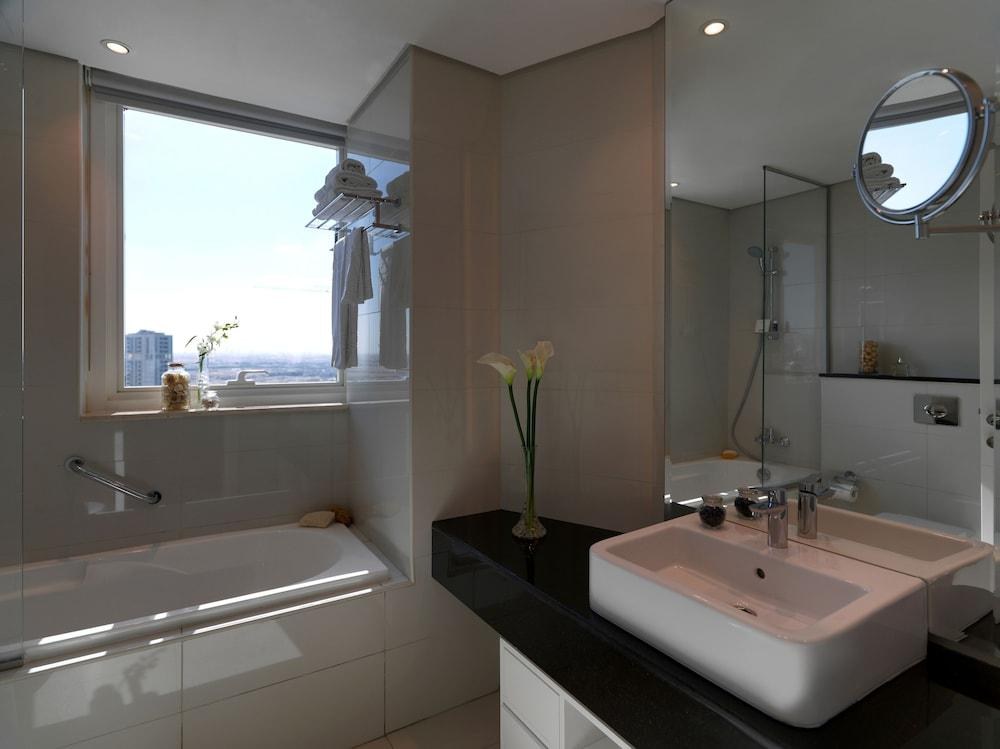 DAMAC MAISON CANAL VIEWS photo 4