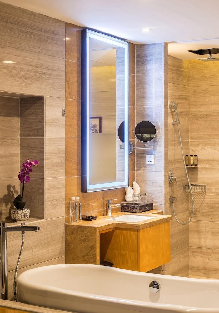 PULLMAN QINGDAO ZIYUE photo 2