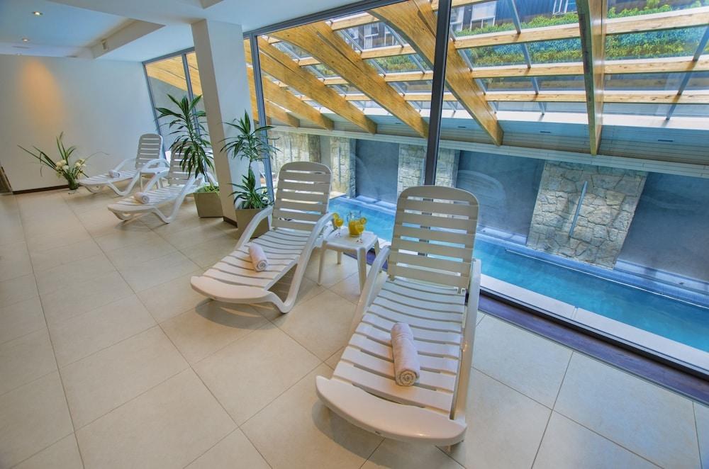 CRISTAL HOTEL photo 2