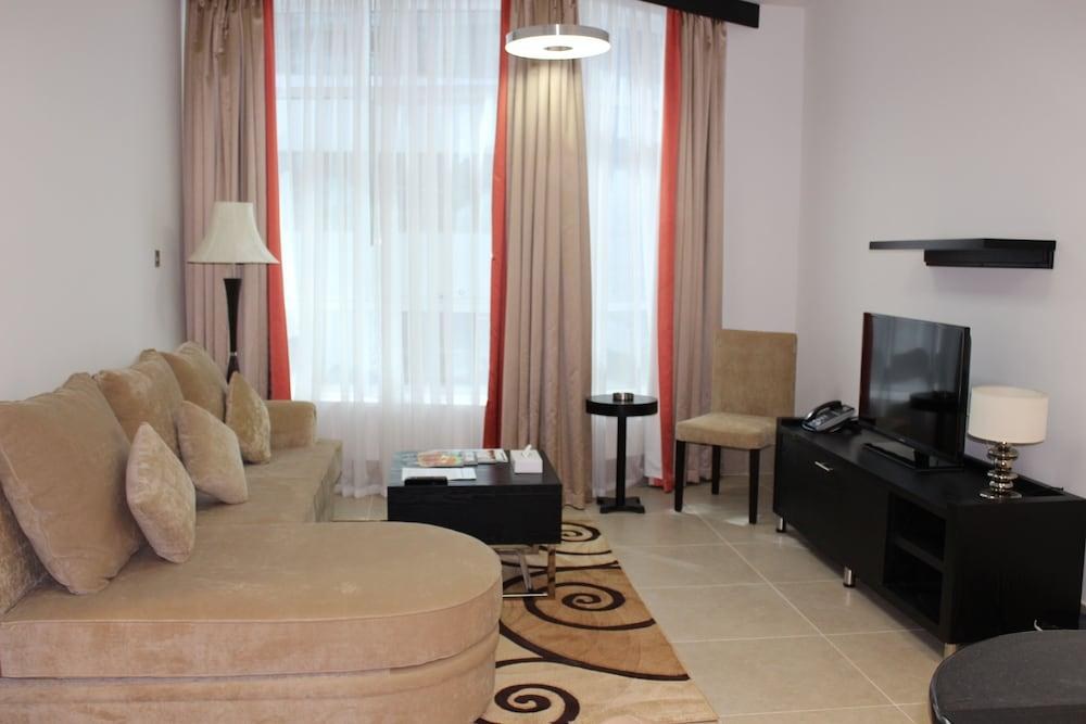 AL DIAR SAWA HOTEL APARTMENTS photo 2