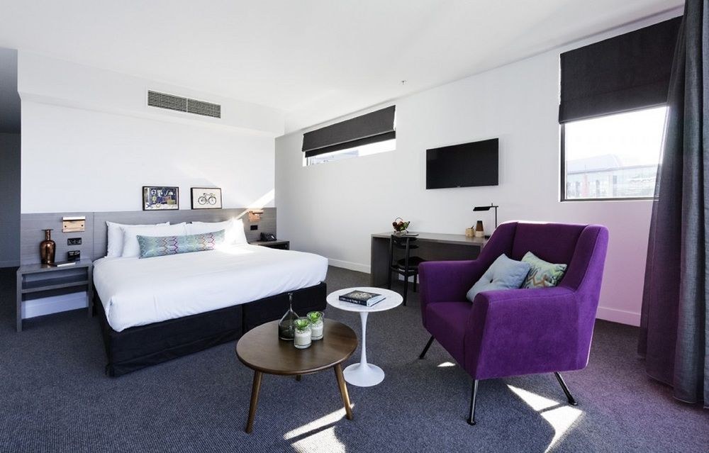 ALPHA MOSAIC HOTEL BRISBANE
