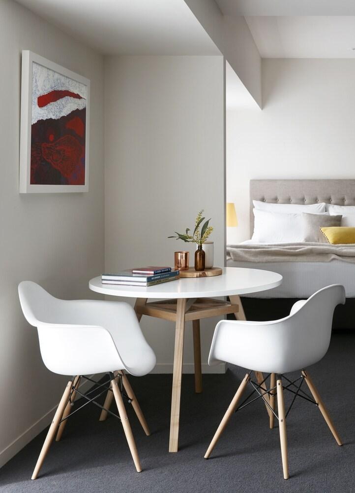 Art Series The Watson Apartment photo 2