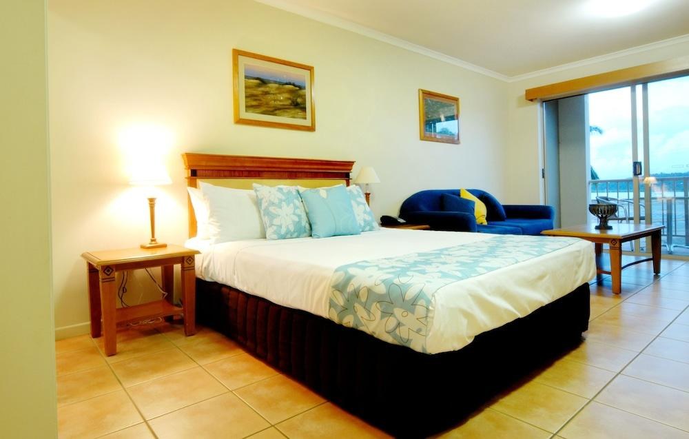 at Boathaven Bay Holiday Apartments photo 4