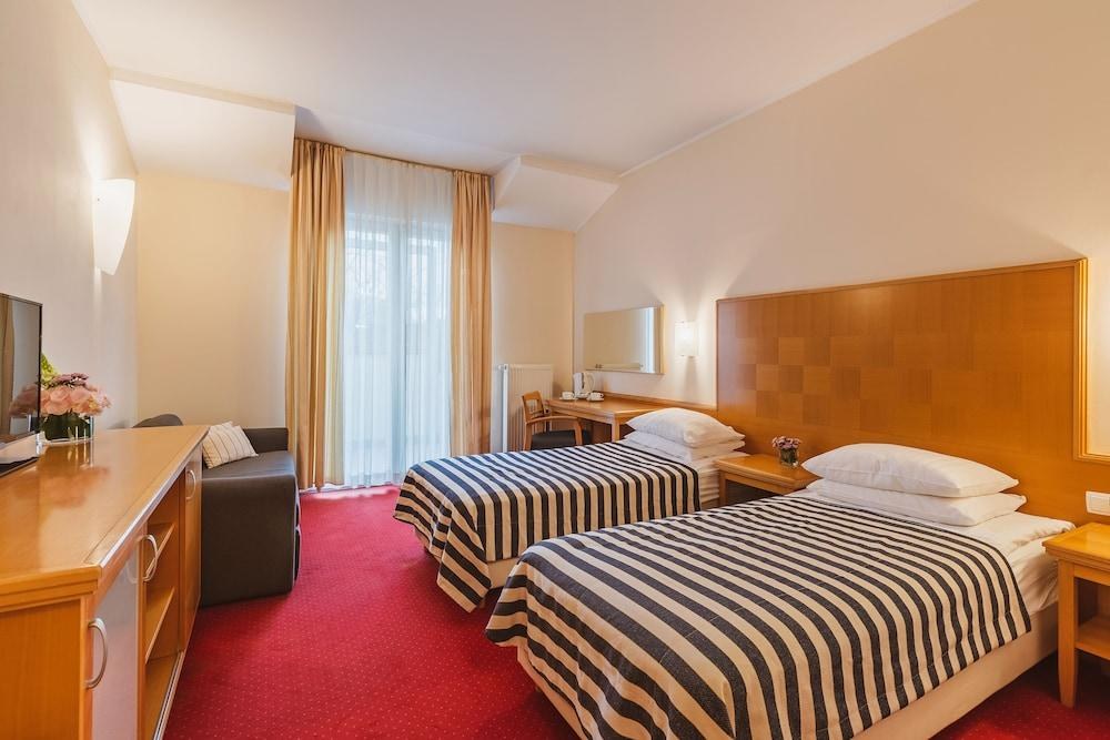 RAMADA HOTEL AND SUITES KRANJSKA GORA photo 4