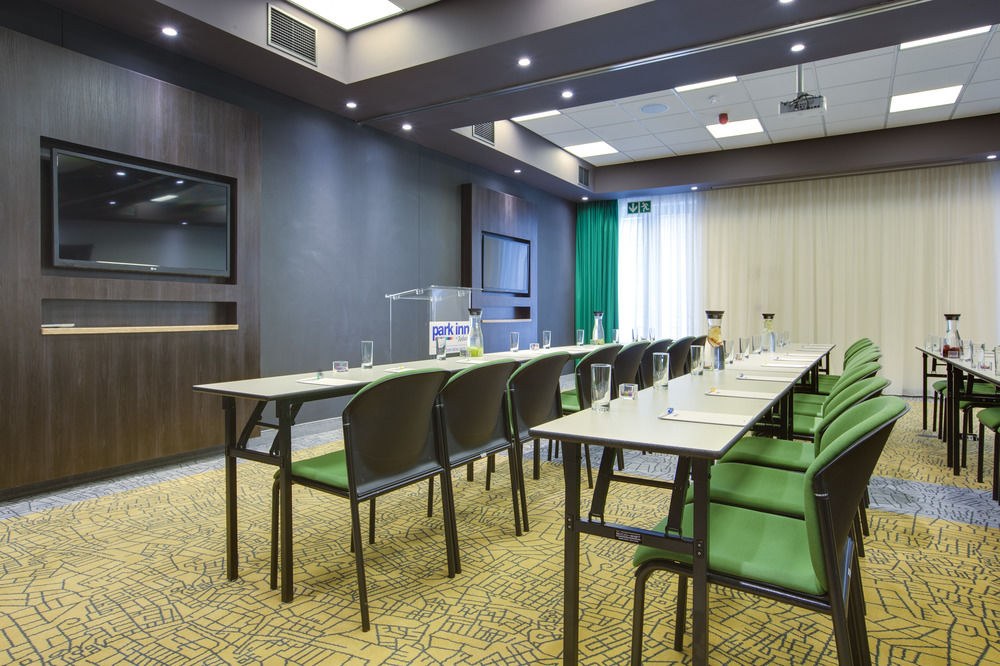 PARK INN NEWLANDS photo 1