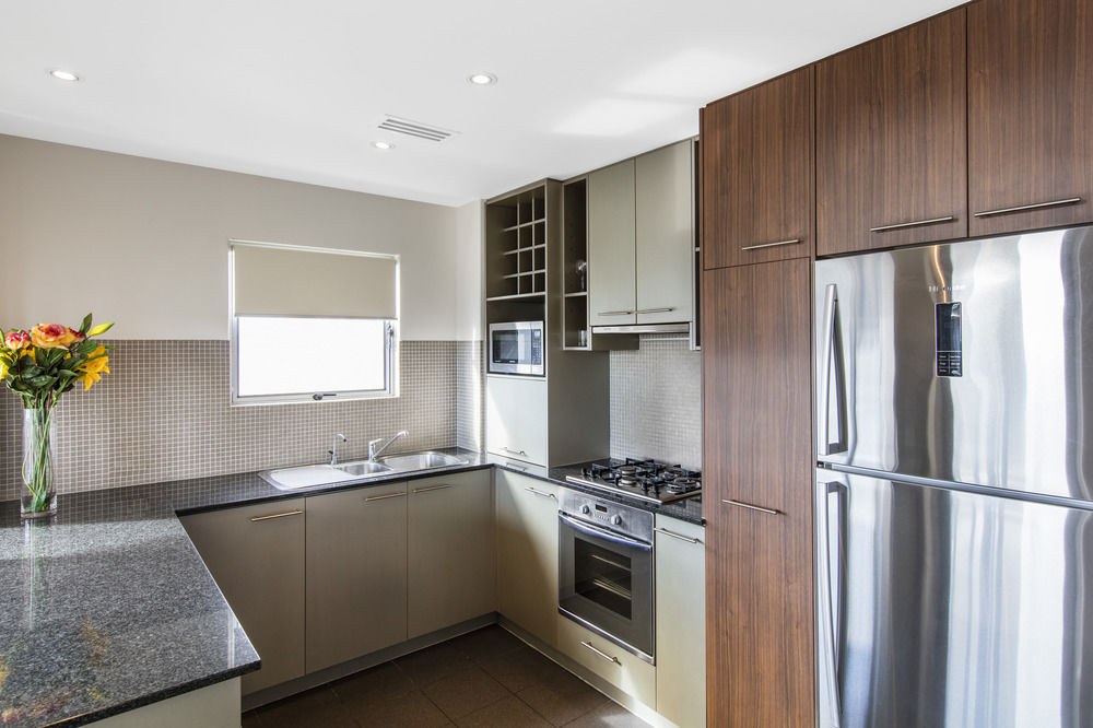 OAKS MEWS photo 1