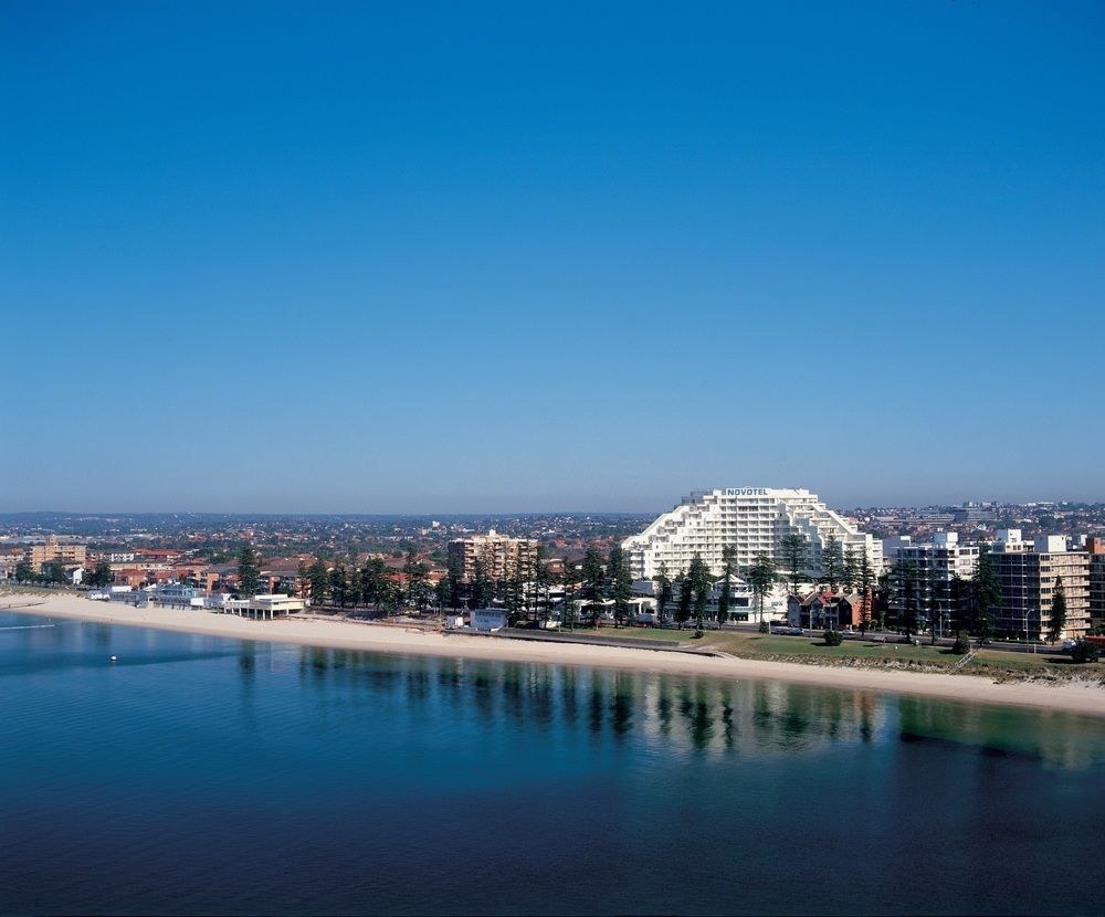 NOVOTEL BRIGHTON BEACH
