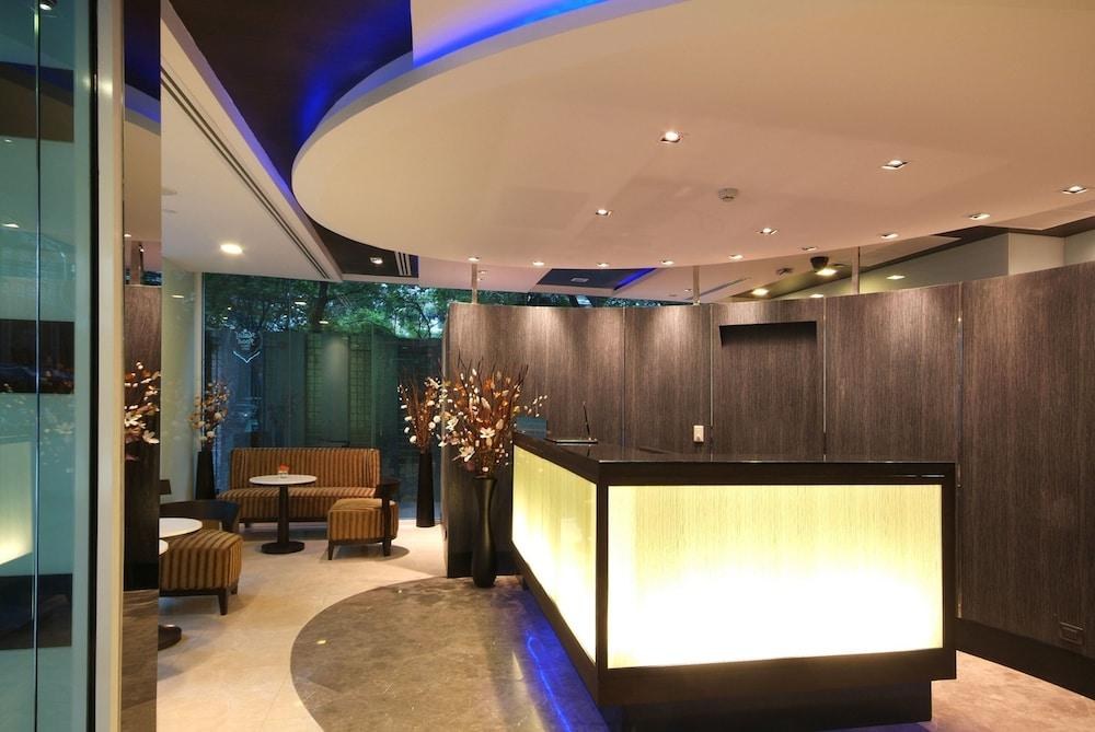AMORA HOTEL NEOLUXE photo 2