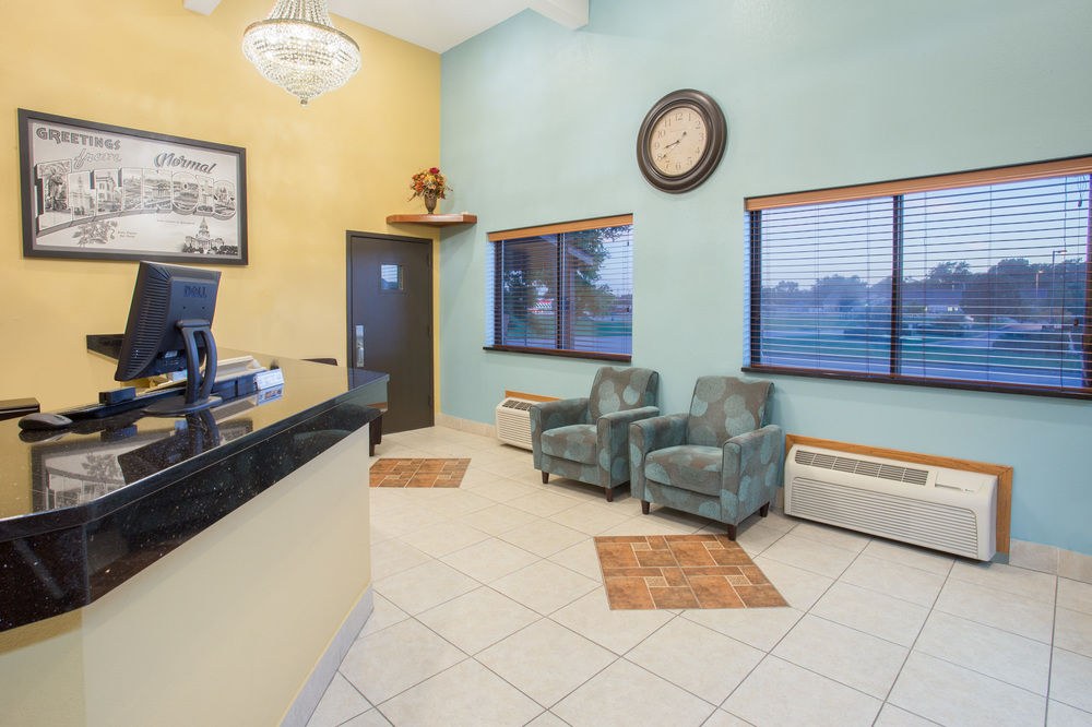 SUPER 8 BY WYNDHAM NORMAL BLOOMINGTON