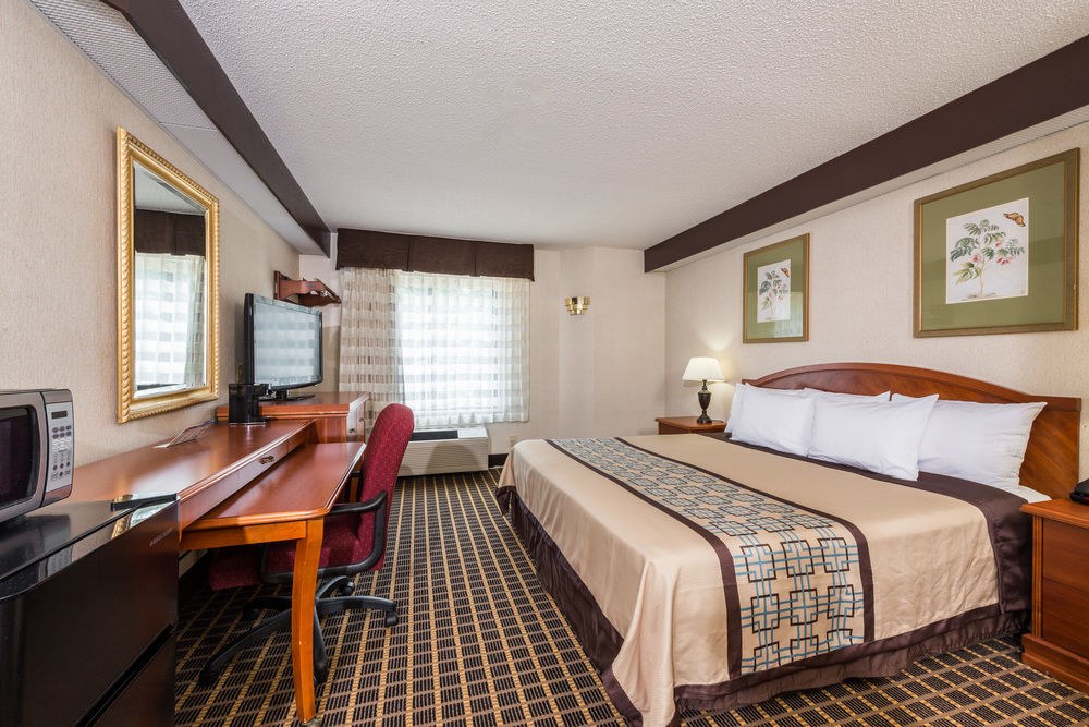 DAYS INN YADKINVILLE