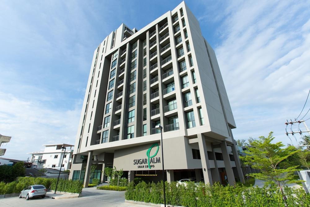SUGAR PALM RESIDENCE photo 2