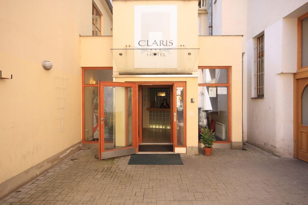 CLARIS photo 1