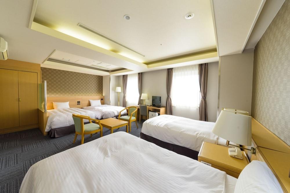 SHIN OSAKA HOTEL photo 3
