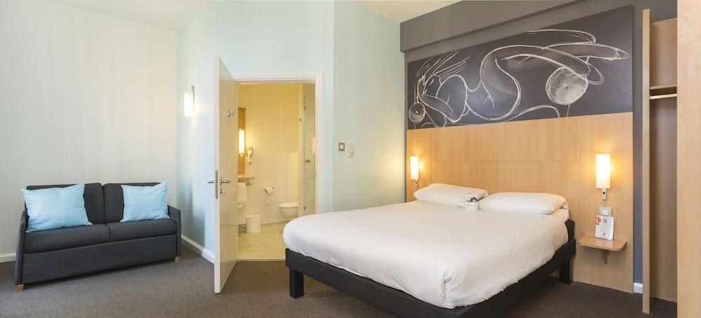 ibis York Centre photo 2