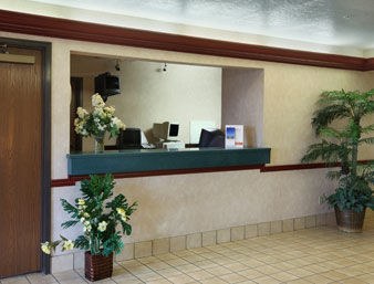 HOWARD JOHNSON INN NICHOLASVILLE/LEXINGTON photo 1