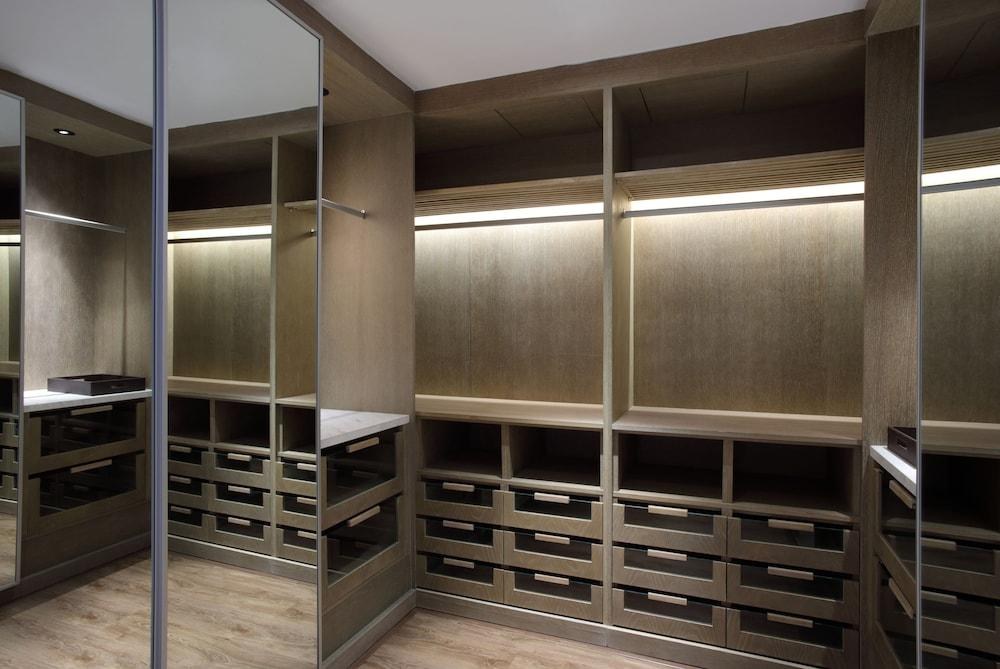 DoubleTree by Hilton Jakarta - Diponegoro photo 2