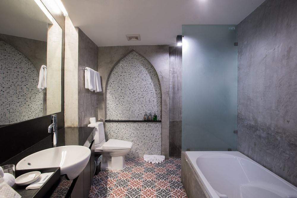 Patong Signature Boutique Hotel photo 3