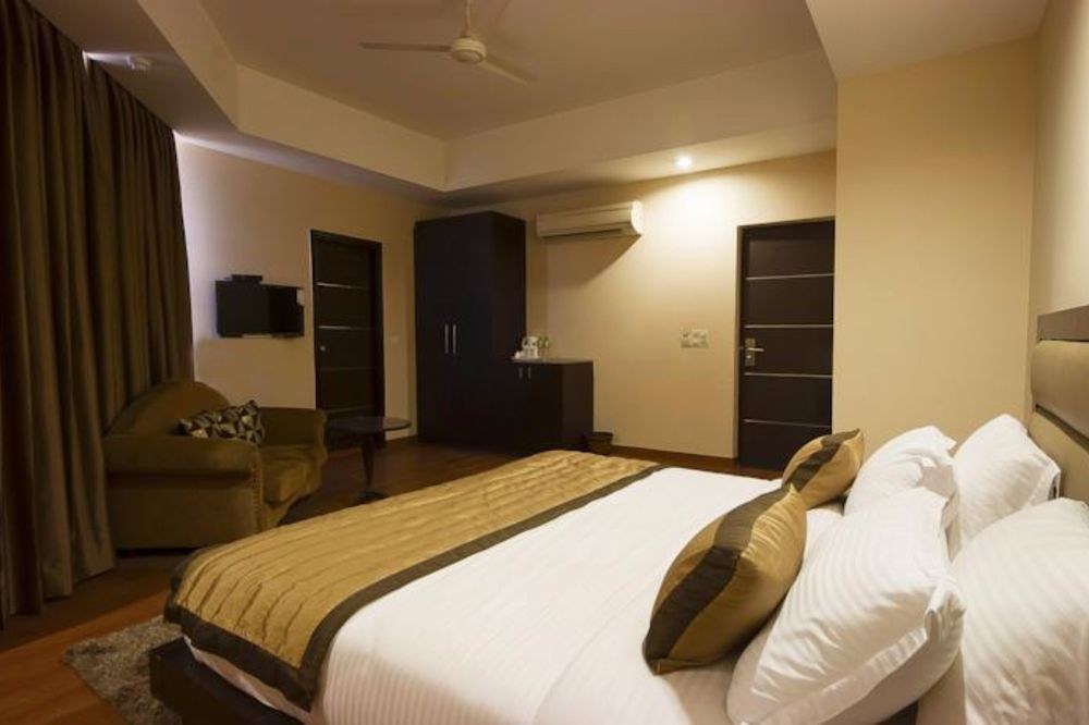 AURA, IGI AIRPORT photo 1
