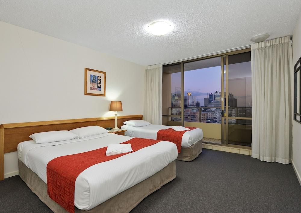 The Summit Apartments photo 3