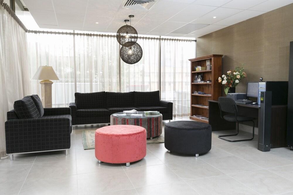 The Summit Apartments photo 4