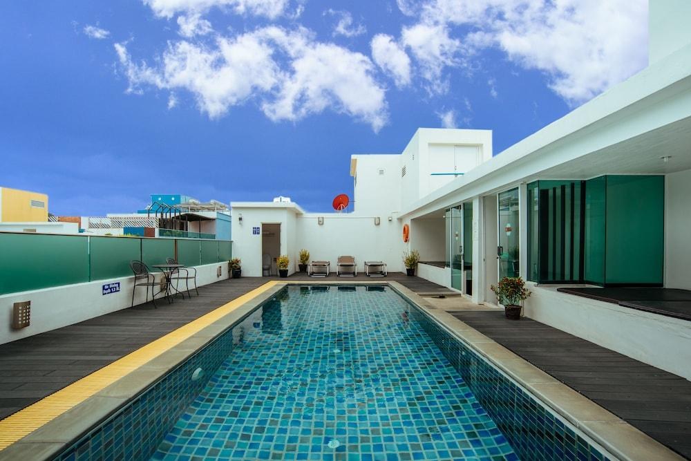 ICHECK INN CENTRAL PATONG photo 2