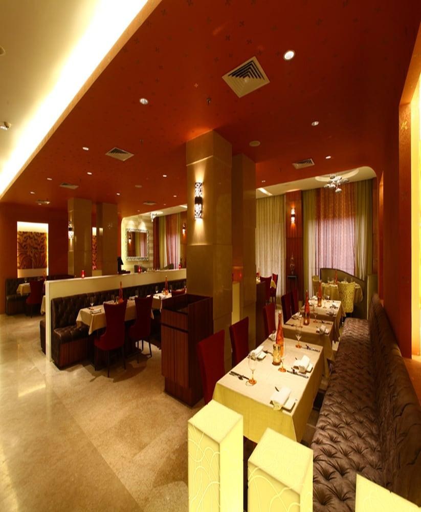 PARK PLAZA EAST DELHI photo 2