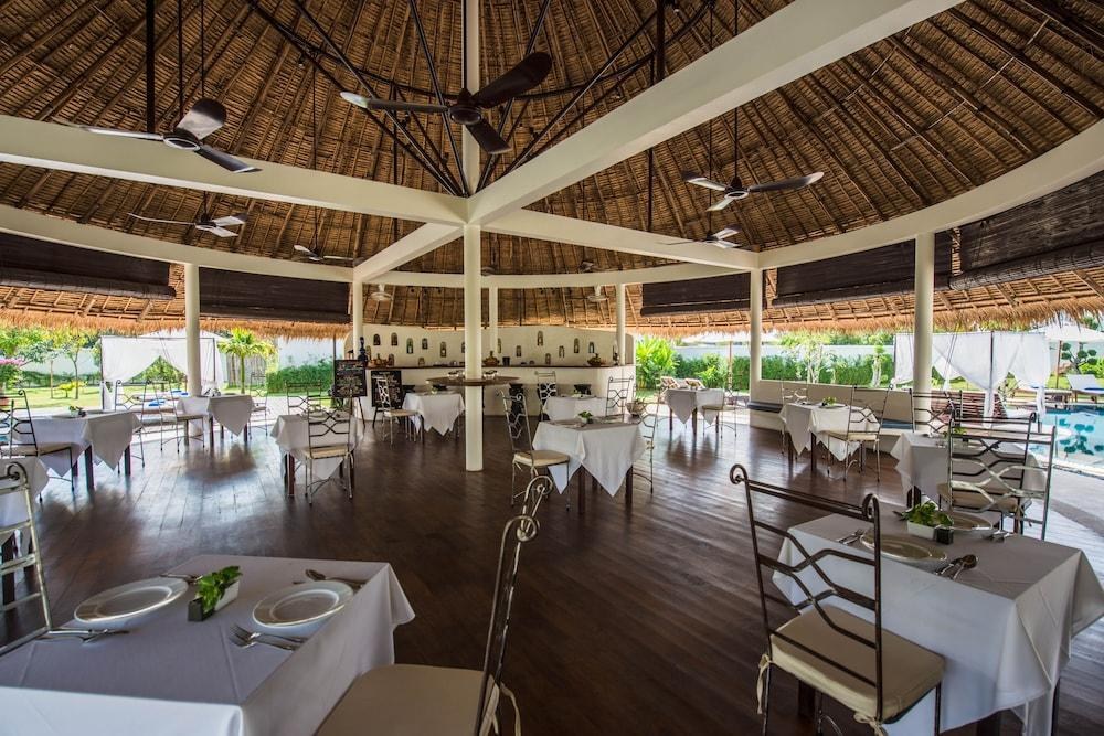 Navutu Dreams Resort & Wellness Retreat photo 3