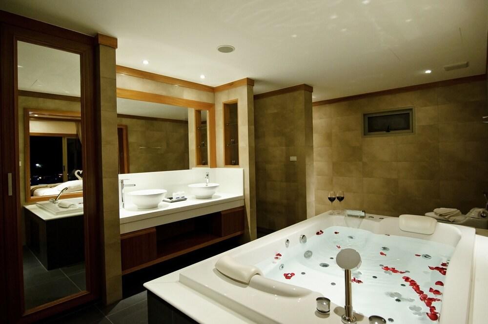 VILLA TANTAWAN RESORT & SPA photo 2