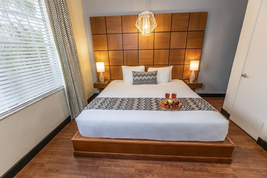 CHESTERFIELD HOTEL & SUITES photo 1