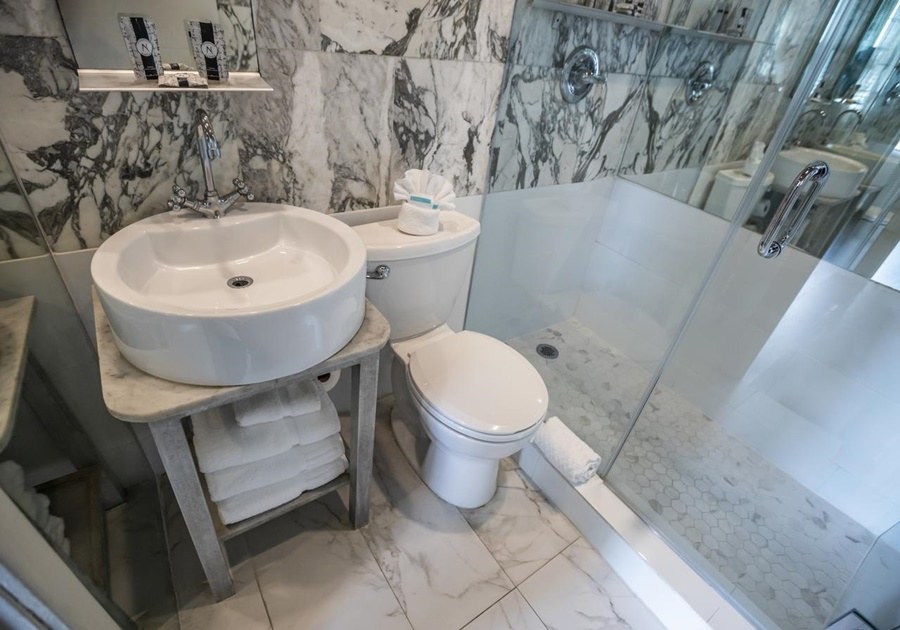 CHESTERFIELD HOTEL & SUITES photo 3