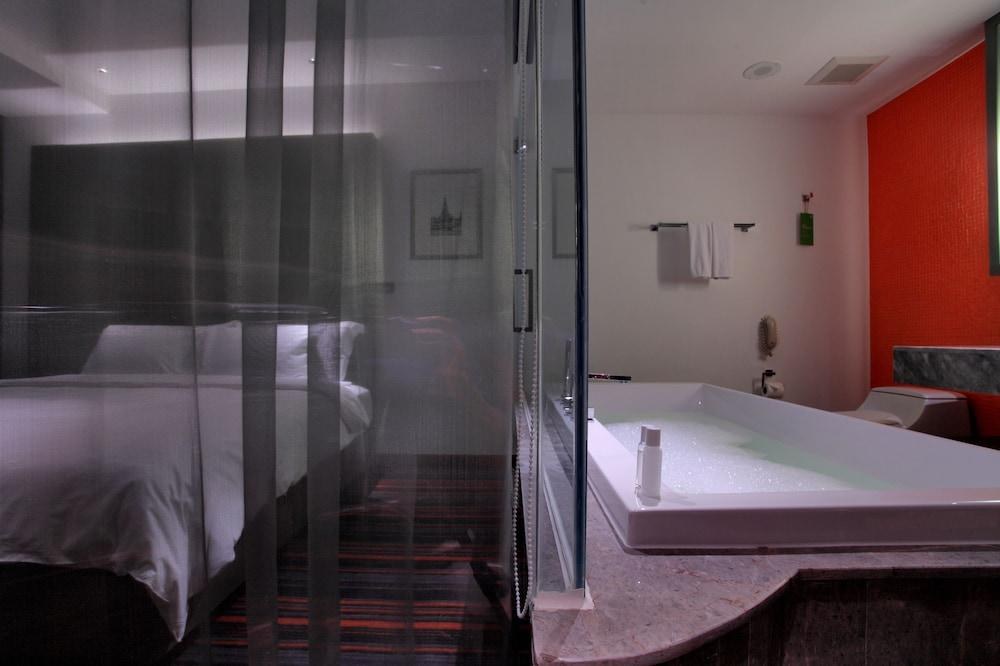 LIT BANGKOK HOTEL photo 4