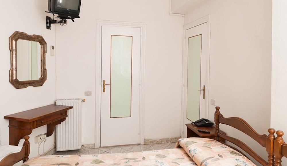 Hotel Del Postiglione photo 2
