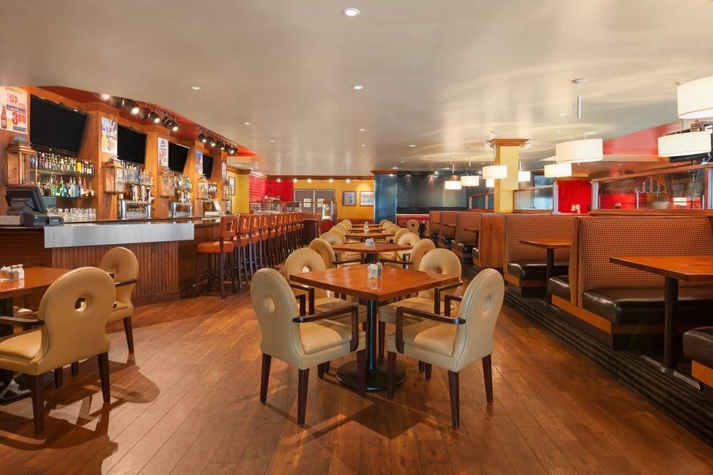 DoubleTree by Hilton Dallas - Love Field photo 1