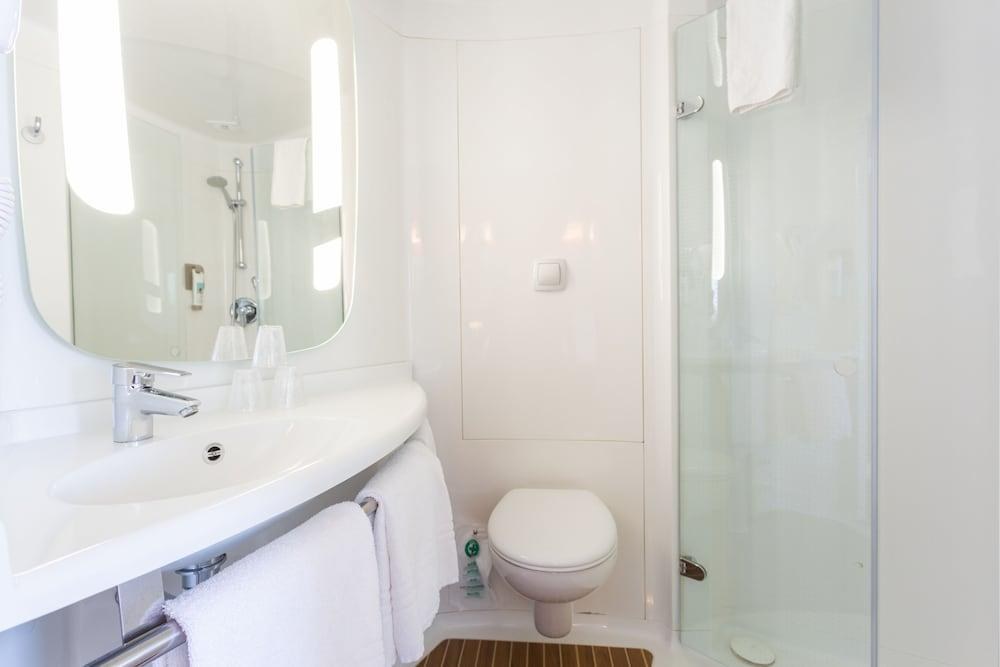 IBIS ELCHE photo 4