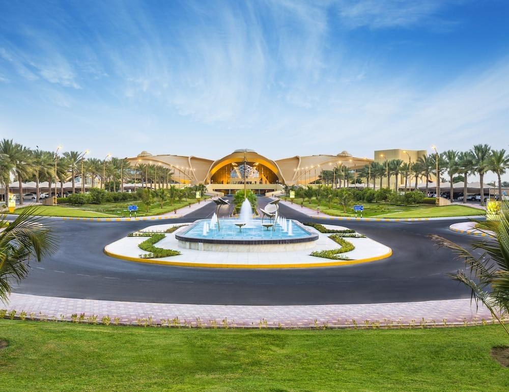 ERTH Abu Dhabi Hotel photo 2