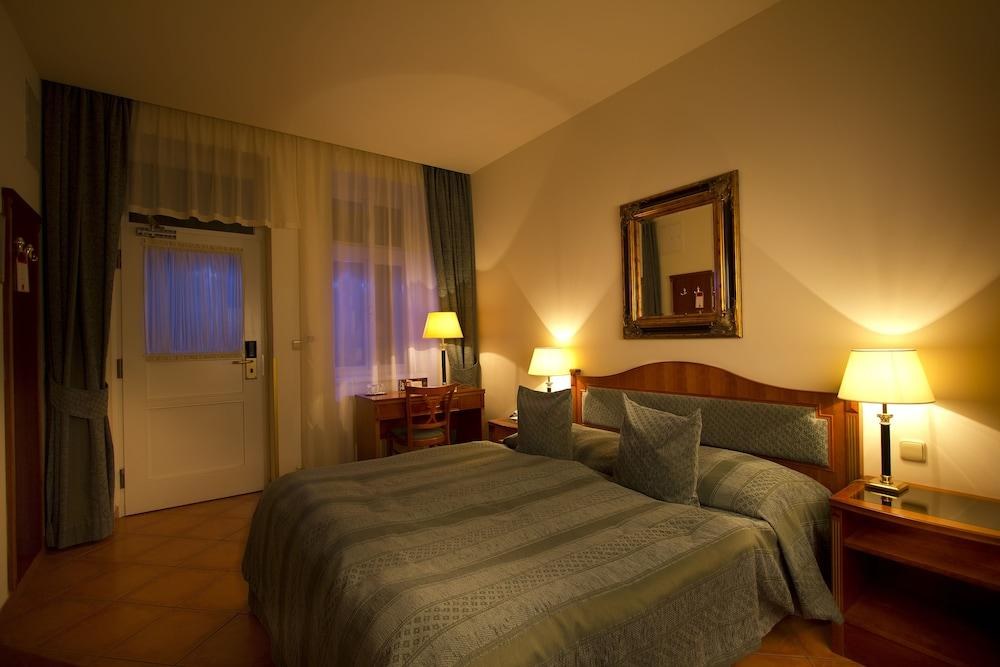 ARISTON HOTEL photo 3