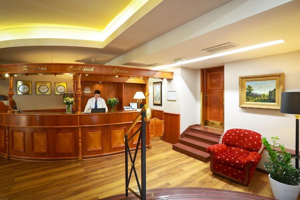 BELVEDERE HOTEL photo 2