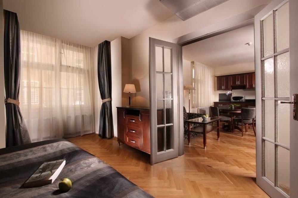 ELYSEE HOTEL
