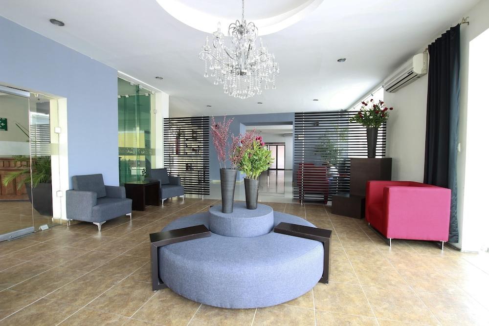 EMBAJADORES photo 3