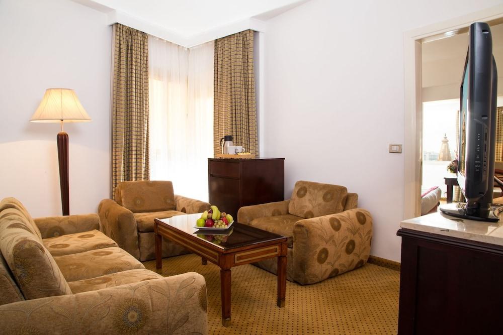 BARON HELIOPOLIS photo 2