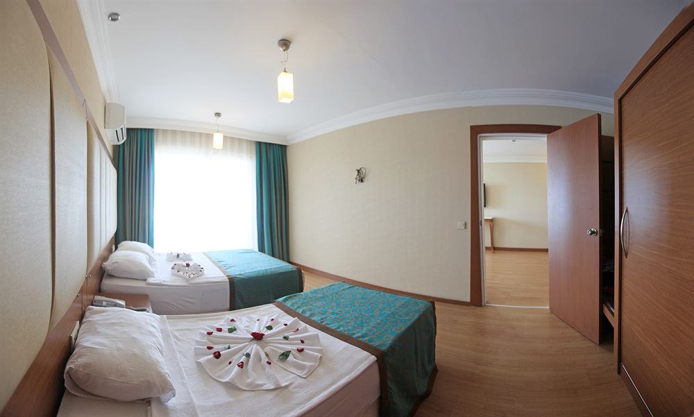 TAC PREMIER HOTEL