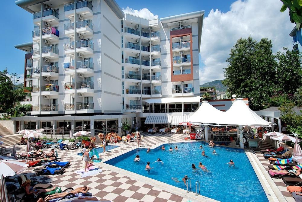 GRAND OKAN HOTEL photo 2