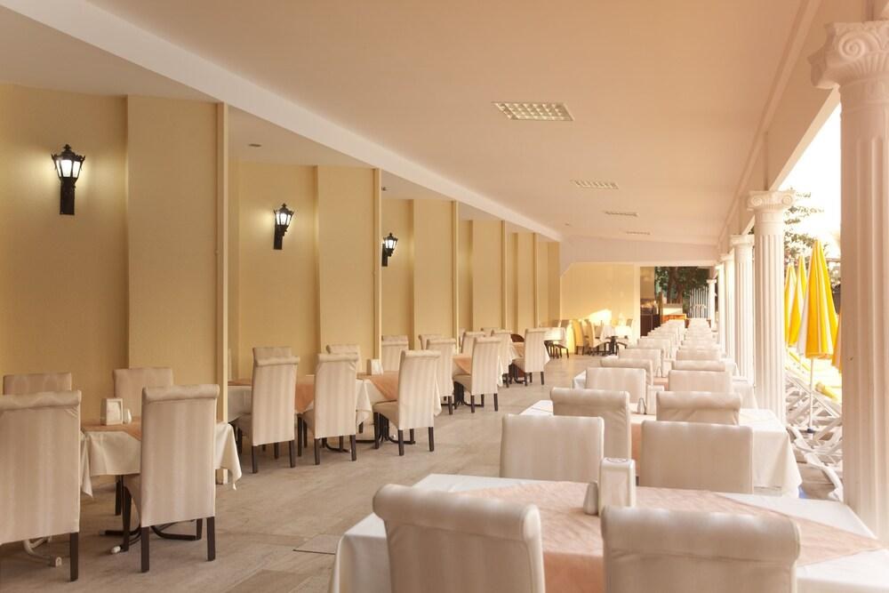 Monte Carlo Hotel photo 3