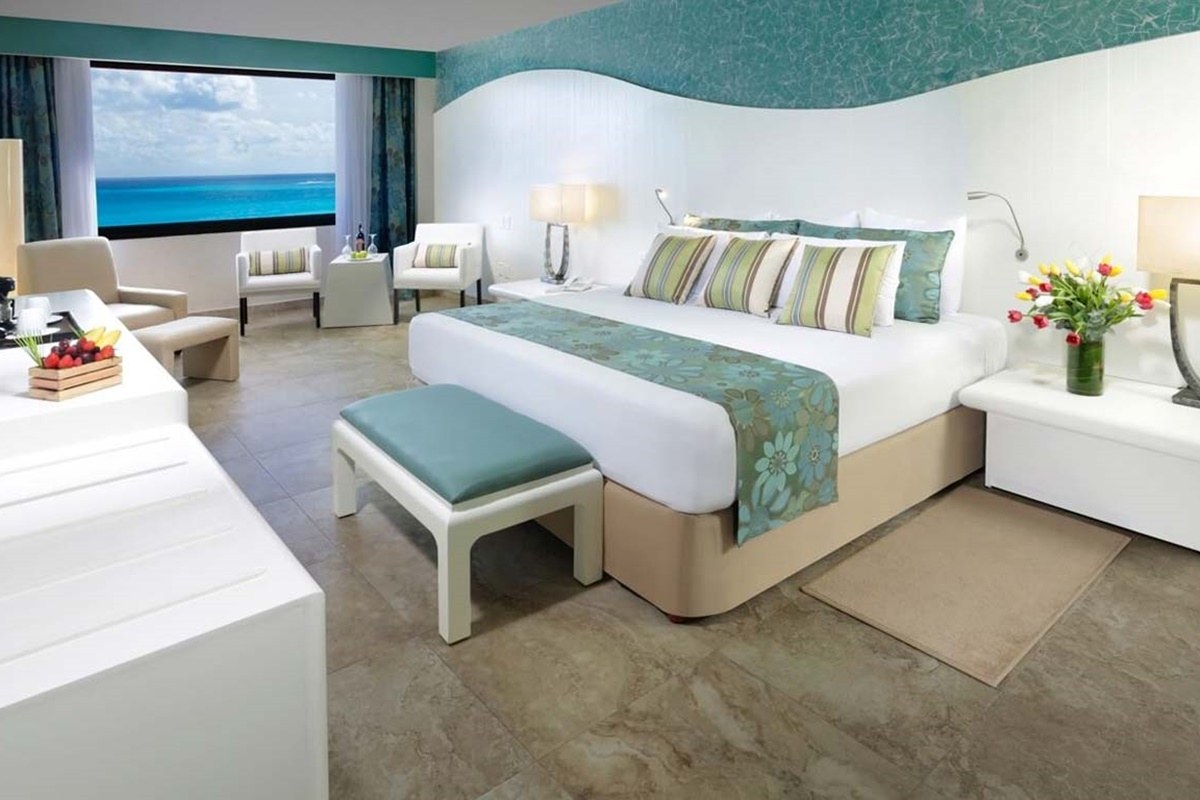 NOW EMERALD CANCUN RESORT & SPA photo 1