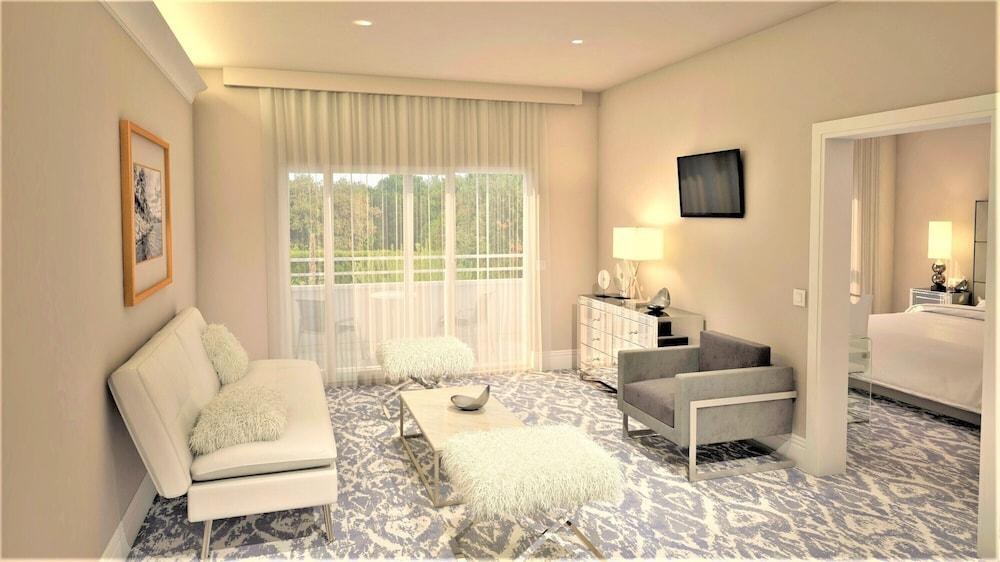 HOTEL ROYAL PALM