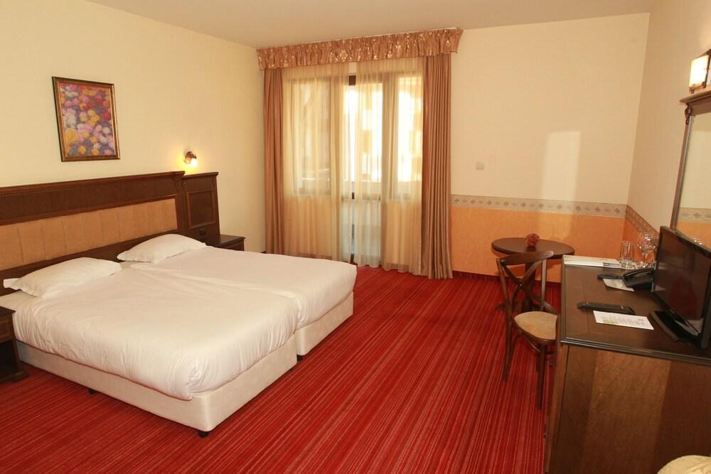 MPM HOTEL SPORT BANSKO photo 2