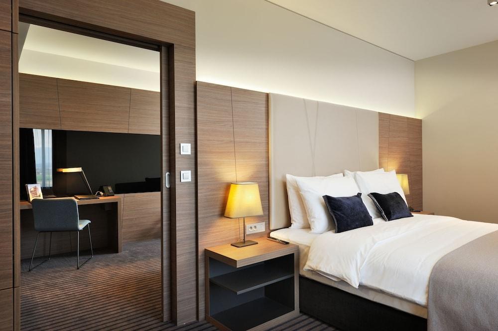 RADISSON BLU PLAZA HOTEL photo 4